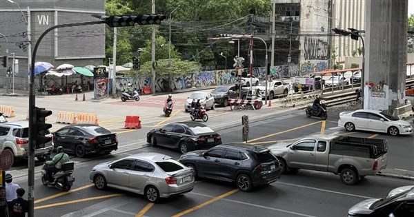 Thai Level Crossing Accident Exposes Systemic Flaws; Expert Says Normalization of Risk Led to Tragedy