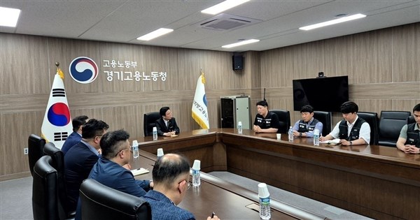 サムスン電子のストライキ、暫定的に延期 労働相「双方は対話を諦めなかった」