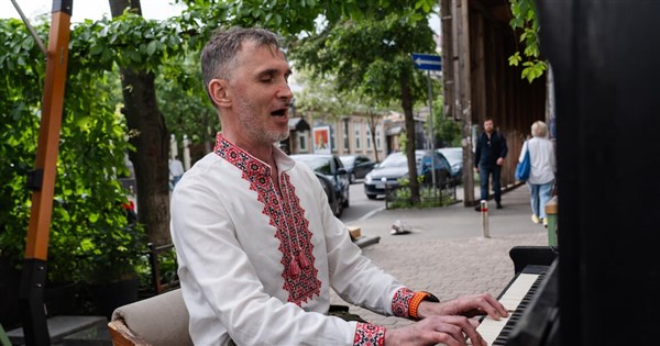 Ukrainians Wear Traditional Vyshyvanka Shirts, Showcasing Cultural Resilience on 'Vyshyvanka Day'