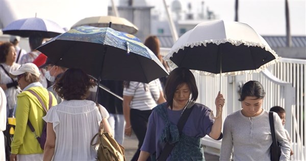 26日まで各地で晴天、37度の高温に注意を