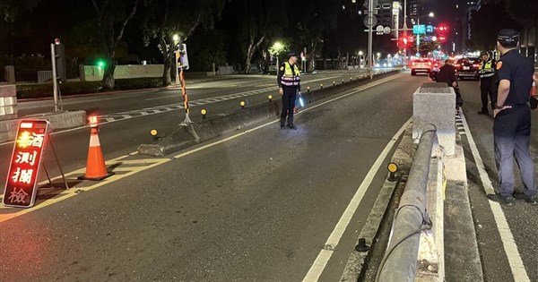 警政署が全国で薬物運転の取り締まりを強化、初日に100人を摘発