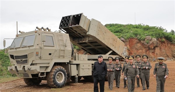 北朝鮮が自国版ハイマースを試射、AI誘導巡航ミサイルで韓国を標的か