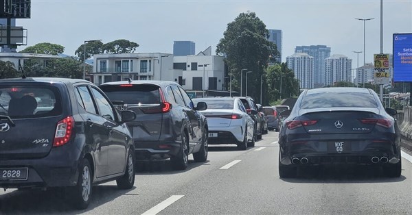 一杯折扣咖啡能解決塞車？ 吉隆坡通勤大哉問
