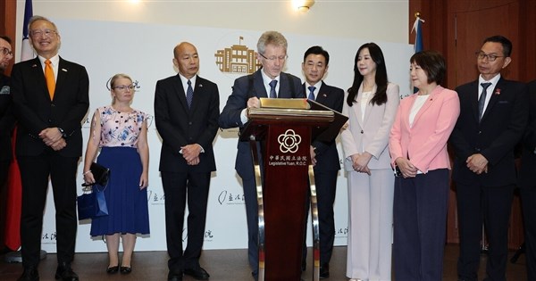 Czech Senate President visits Taiwan again after nearly 6 years: Friendship transcends party lines