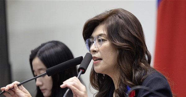 国民党の鄭麗文主席が訪米を発表、米国防省高官との面会を示唆