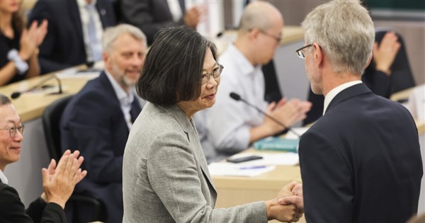 蔡英文前総統、ハヴェルの理念を引用「誠実に生きる」市民の対話を呼びかけ