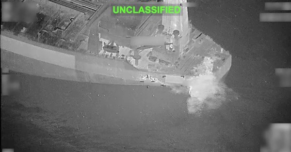 波札那籍油輪無視封鎖航向伊朗 遭美軍飛彈擊中