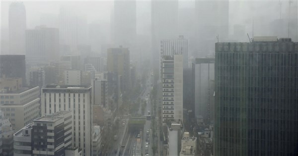台風「チャンミー」が日本太平洋沿岸を直撃、東京で6月記録的豪雨