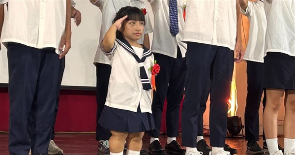 難病に負けない夢 ブヌン族の少女・余静瑩さん、高雄師範大学原住民特別コースに合格