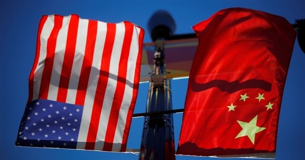 米国人記者、中国の非法代理人として認罪　報告書を習近平主席に提出