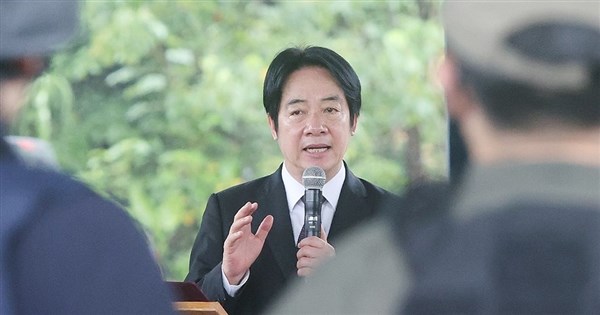 賴總統、無人機を警察装備に段階的に導入へ 操作技能を強化