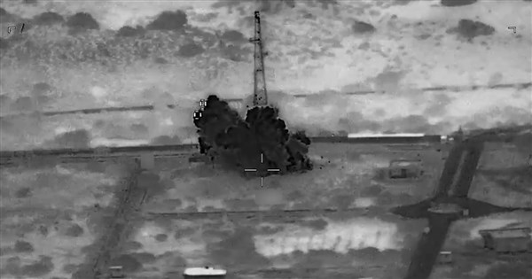 米軍、イランのレーダー基地を空爆 無人機攻撃への報復