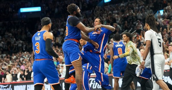 ウェンバンヤマの痛恨ミスでスパーズ惜敗、ニックスがNBAファイナル2連勝