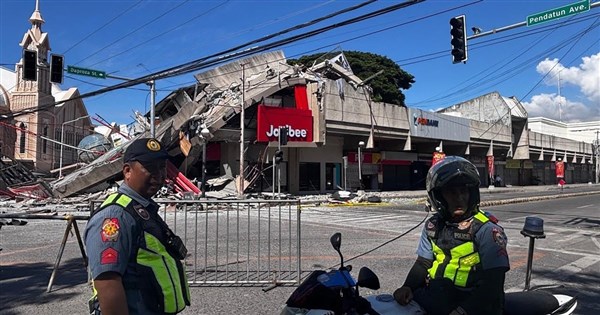 菲律賓地震已知多人死傷 多棟建物倒塌警消忙救援
