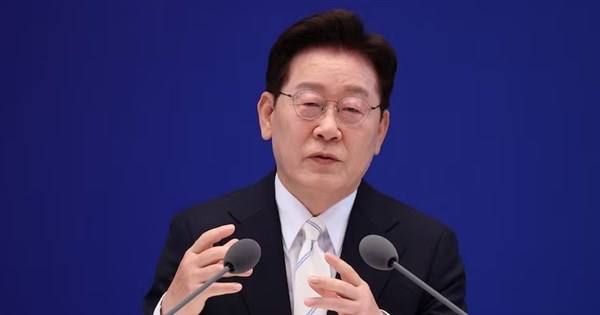 韓国大統領李在明、就任1年で北朝鮮の段階的非核化を強調