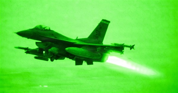 米軍、イランへの報復空爆を完了 イラン革命防衛隊は米第5艦隊への攻撃を主張