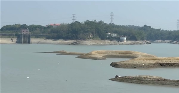 梅雨で全台の水庫に3.7億トンの貯水見込み、烏山頭ダムの貯水率が2割に回復