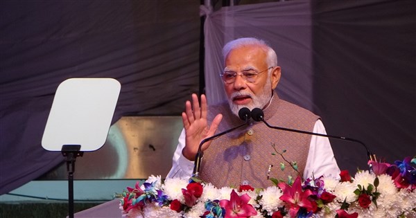 モディ首相、連続在任4399日でインド最長の民選首相に