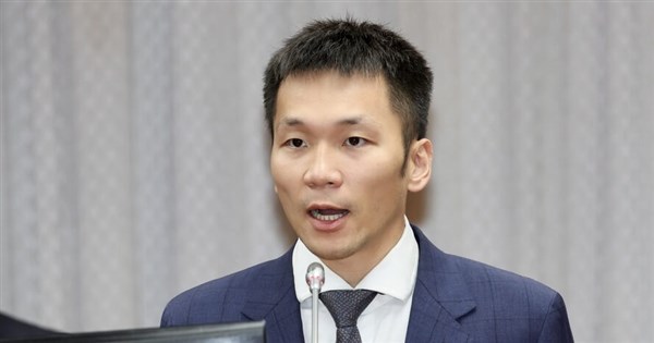 Lawmakers Propose E-sports Basic Law; Lee Yang Warns of Legal Hierarchy Confusion