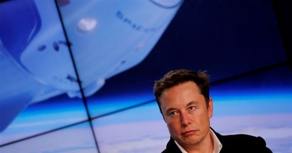 SpaceXがナスダックに上場 イーロン・マスク、史上初の兆ドル富豪に