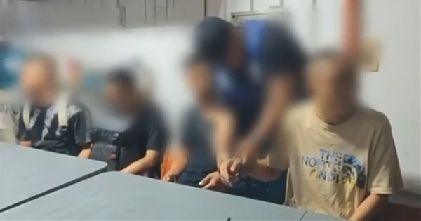 フィリピンでヨットのごみ投棄で4人の台湾人が検挙 うち2人は台湾で詐欺・麻薬で指名手配中