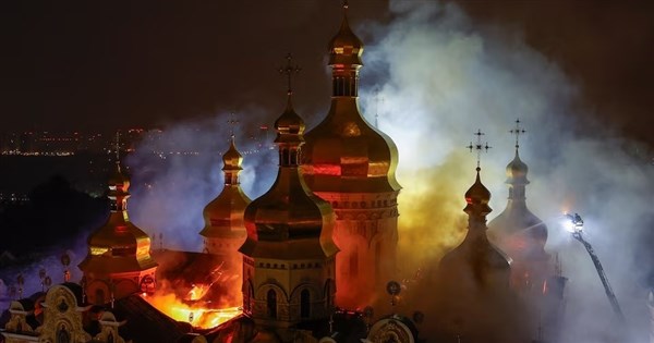 ロシア軍がウクライナを猛攻し9人死亡 キーウの世界遺産の宗教建築が被災