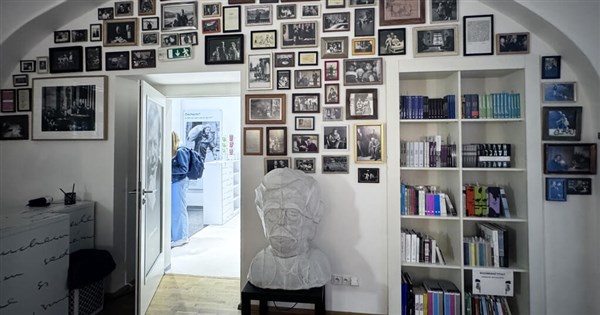 17 Staff Resign, Sponsors Withdraw Funding: Havel Library Faces Operational Crisis