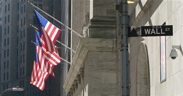 U.S.-Iran Deal Reached: Dow and Philadelphia Semiconductor Index Close at Record Highs