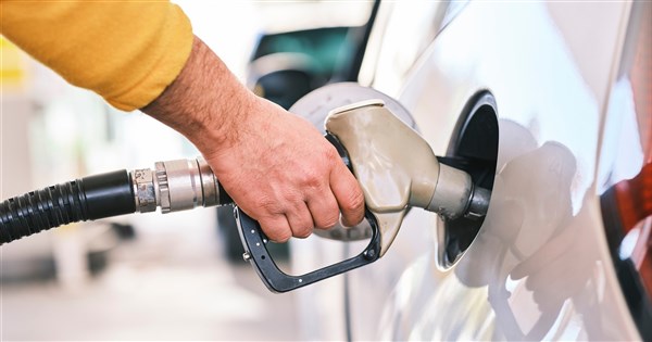 International Oil Prices Fall Below $80 per Barrel, Lowest in 3 Months