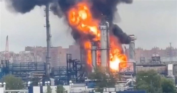 ウクライナが無人機でロシアのエネルギー設備を空襲 モスクワ最大の製油所が被災