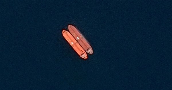 路透揭米軍效法イランの密輸手段、暗にペルシャ湾の石油輸出を支援
