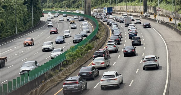 端午節連假首日國道9路段易塞 高公局籲12時後出發