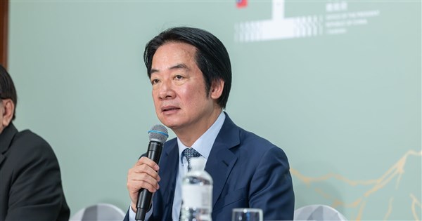 賴總統首度與外媒茶敘 重申台灣願集體防禦、責任分擔等3大立場