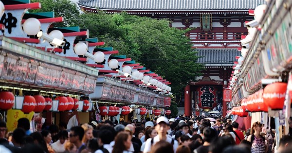 因應觀光公害 日本7月出國稅調漲至3000日圓