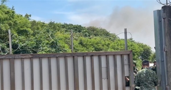 空軍新竹基地火警 軍方：火勢已撲滅1名工人送醫