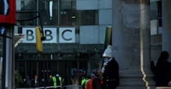 英國強化監管 擬強制社媒優先呈現公共服務媒體