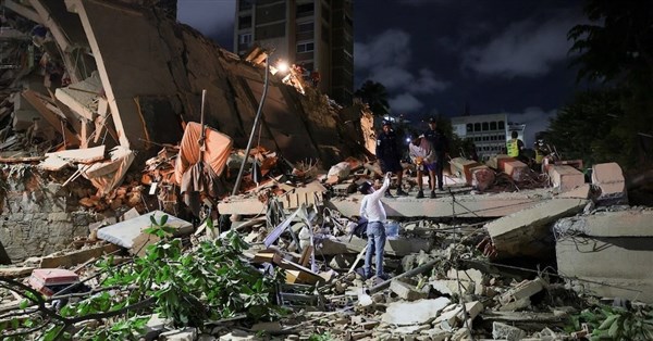 Magnitude 7.2 and 7.5 Earthquakes Occur Within 1 Minute, Venezuela Shakes the World