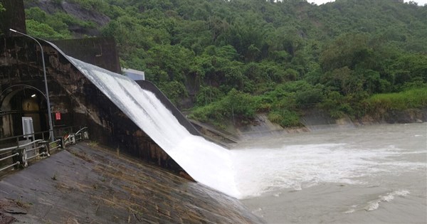 Nanhua Reservoir Reaches Capacity and Overflows; Zengwen Reservoir Storage Exceeds 50%