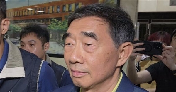長榮の張國華氏、検察庁に出頭 取引情報漏洩の疑いを否定