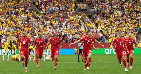 スイス、PK戦でコロンビアを破り72年ぶりにワールドカップ準々決勝進出