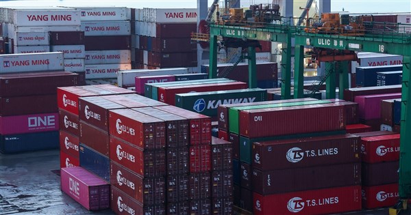 財政部:上半年總出口4166億美元 年增47.1%