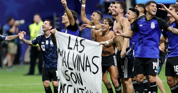 阿根廷世足賽後舉政治布條　恐觸FIFA規範