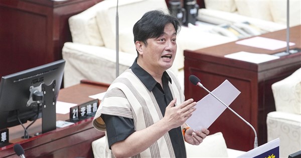 北市議員李傅中武涉詐助理費977萬 貪污罪起訴
