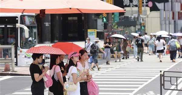 大台北等14縣市防高溫 吳德榮:24日前各地晴朗、週末降雨增