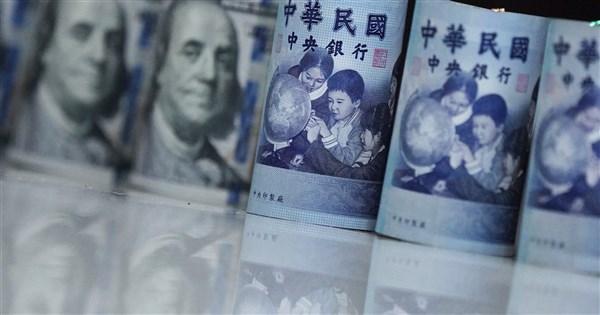 美國301關稅課台灣10%不疊加 經部：較日韓優惠有利台廠