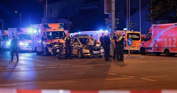 柏林同志遊行車輛衝撞1死17傷 犯嫌疑為伊斯蘭分子
