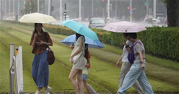 未來一週西南風及低壓帶影響 各地留意雨勢