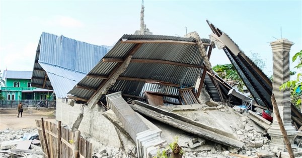 印尼規模7.7強震釀48死　數千災民等待援助