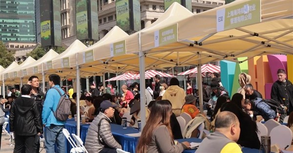 中國7月青年失業率升至17.9% 創11個月新高