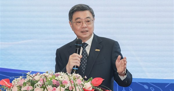 普發現金1萬元 卓榮泰:全民共享AI紅利不增債務規模